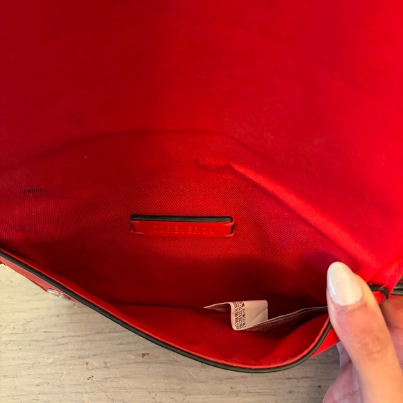 Forever 21 Red Faux Leather Waist Bag Fanny Pack Purse Good Condition - Picture 3 of 7